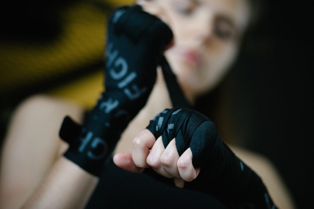 How to use boxing glove wraps?